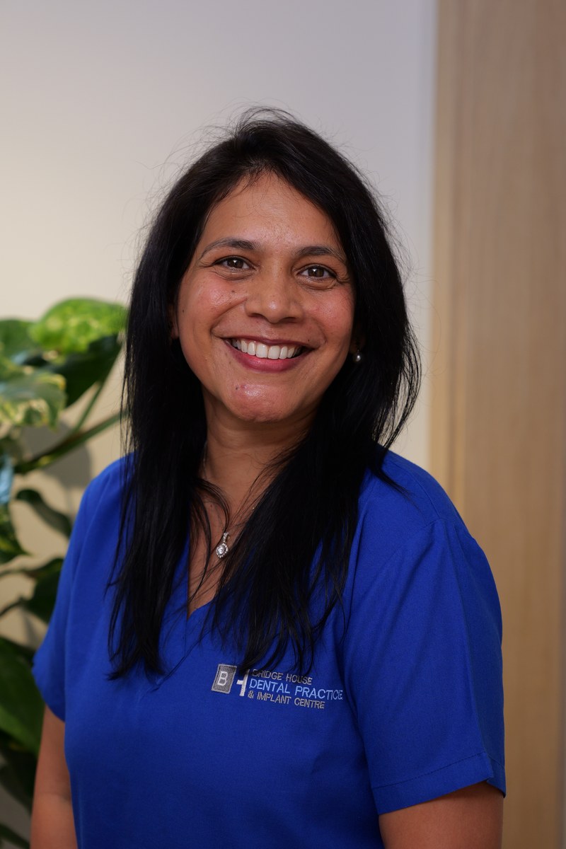 Dr Deepika Jakileti — Dentist