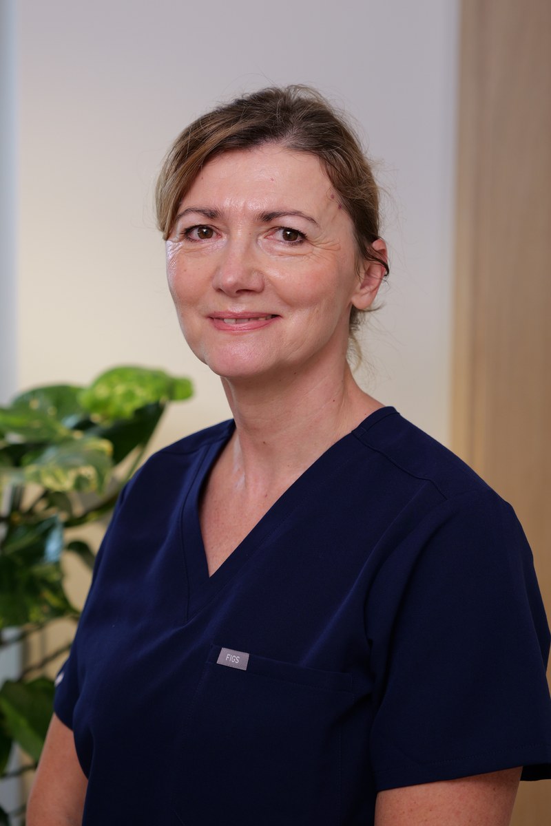 Dr Imola Virginas — Specialist Oral Surgeon
