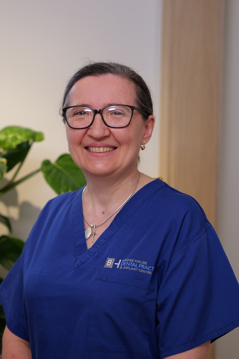 Dr Maria Laslo Moldovan — Oral and Maxillofacial Surgeon